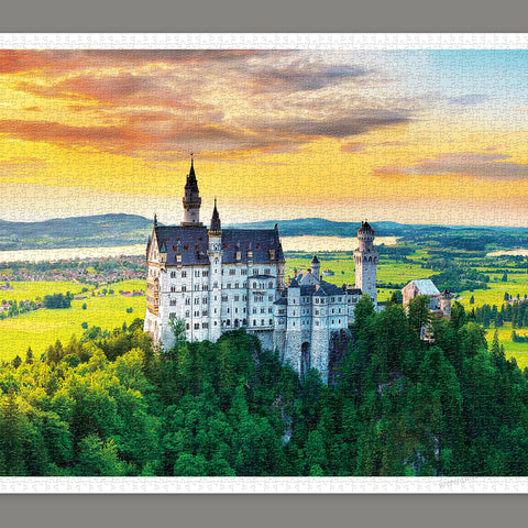 Sunset of Neuschwanstein Castle, Germany - 4000 Piece Jigsaw Puzzle